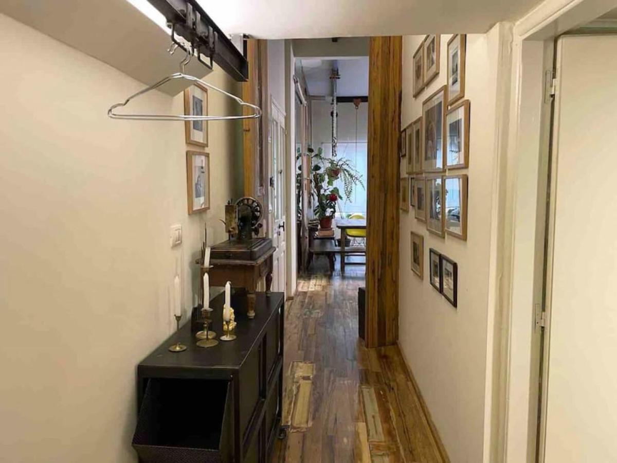 Designer 1Br Apt In Gemmayze Beirut Exterior foto