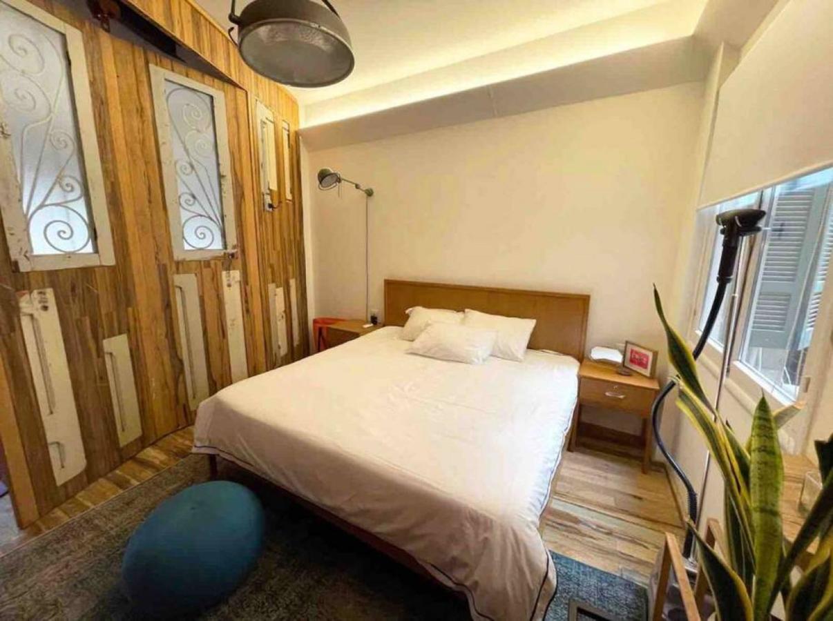 Designer 1Br Apt In Gemmayze Beirut Exterior foto